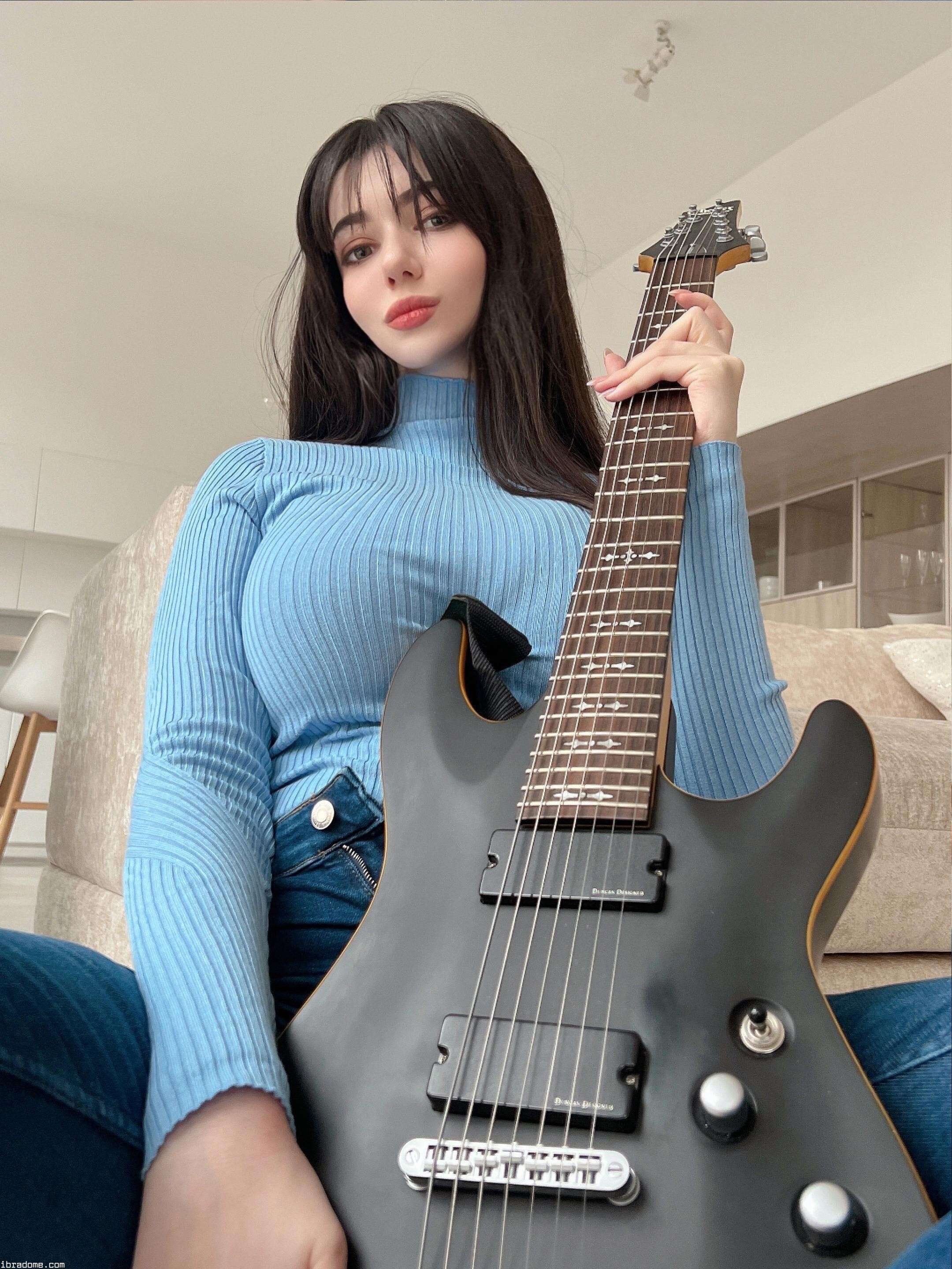 Alina Becker Photos #15 129274