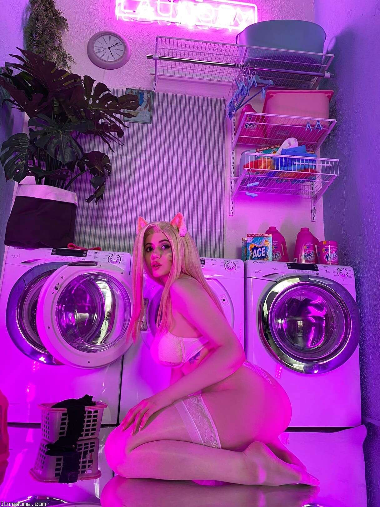 Alina Becker Photos #14 129314