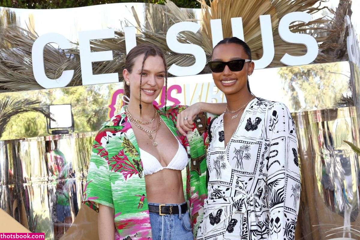 Josephine Skriver Nude Photos #12 456982