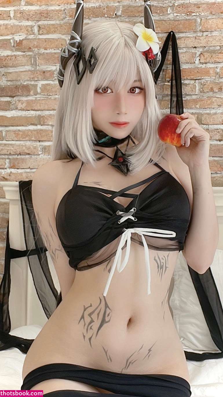 Ain Nguyen Nude Photos #17 435190