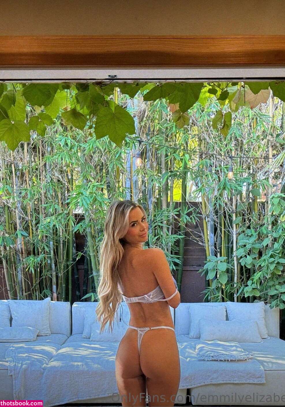 Emily Elizabeth Nude Photos #13 460304