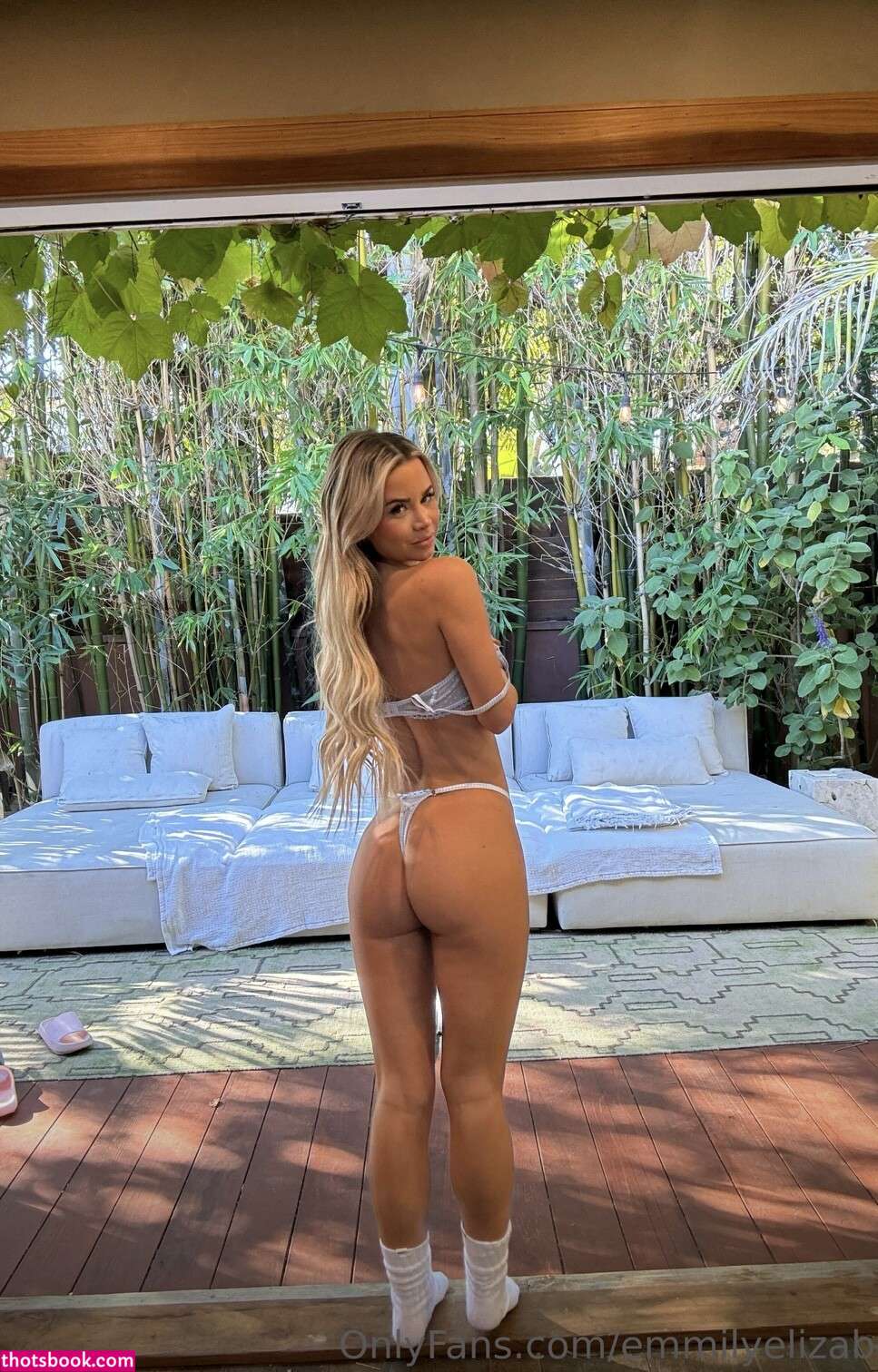 Emily Elizabeth Nude Photos #13 460314