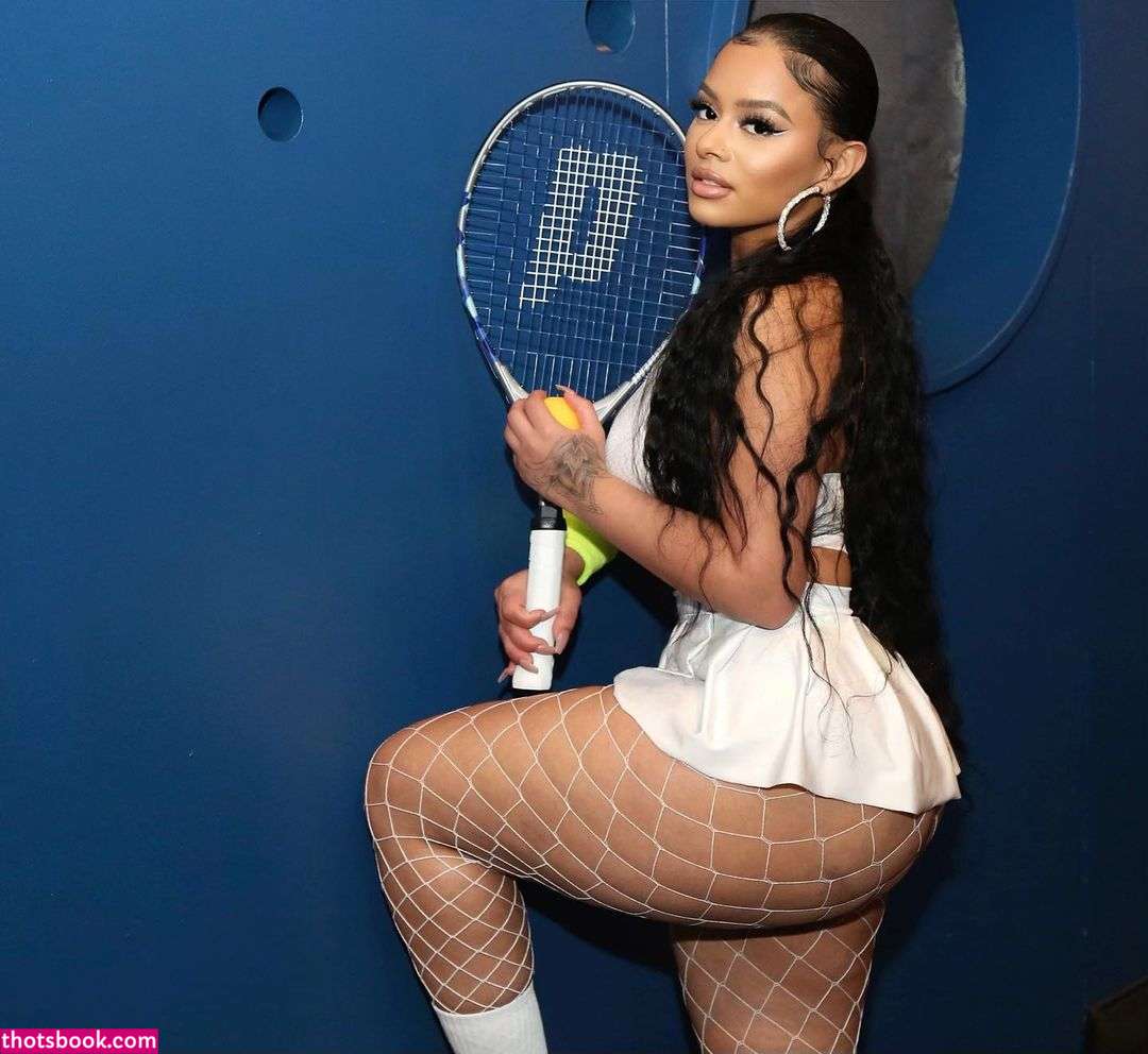 Winny Munhoz Nude Photos #7 461754