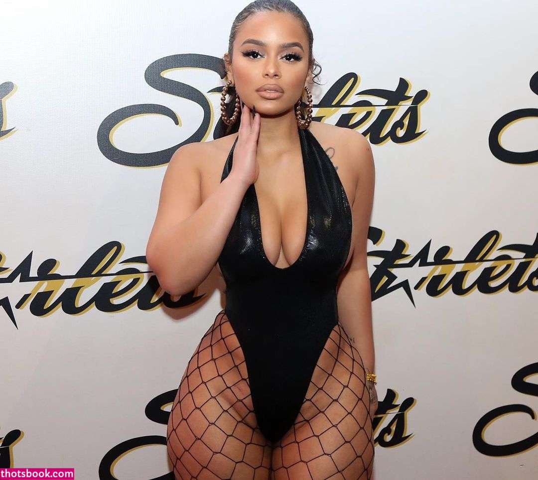 Winny Munhoz Nude Photos #8 461758