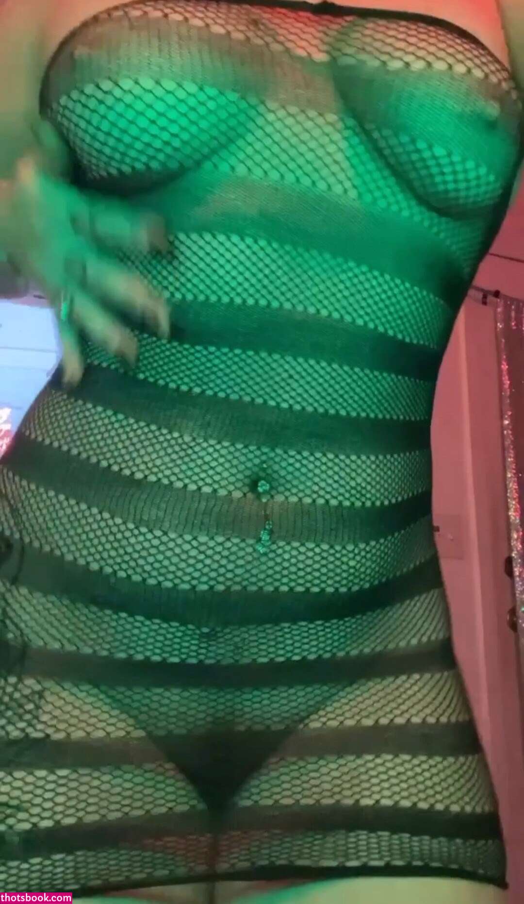 Bootylicious barista Nude Photos #7 455221