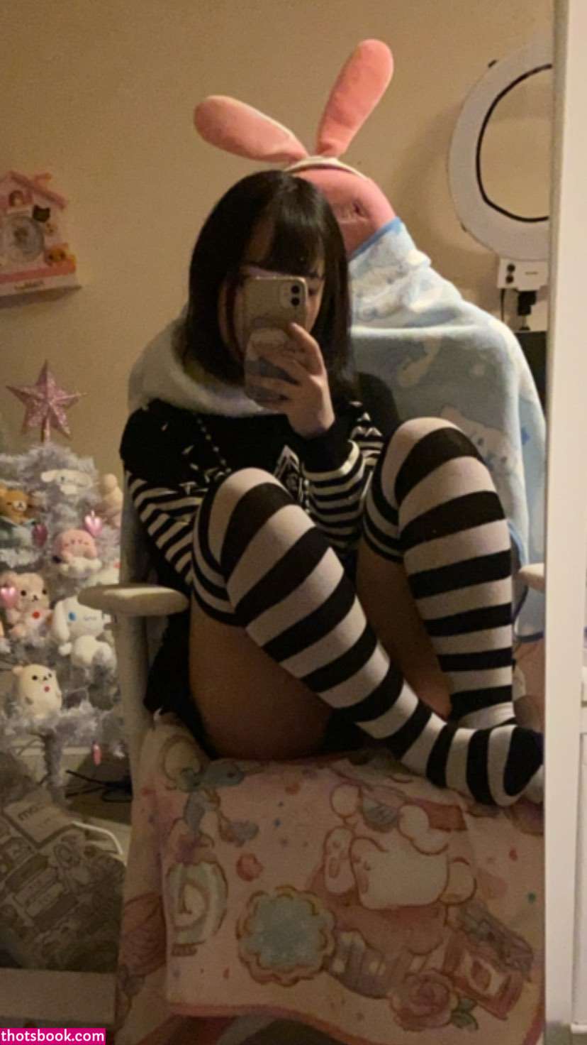 Rinuyi Nude Photos #5 424100