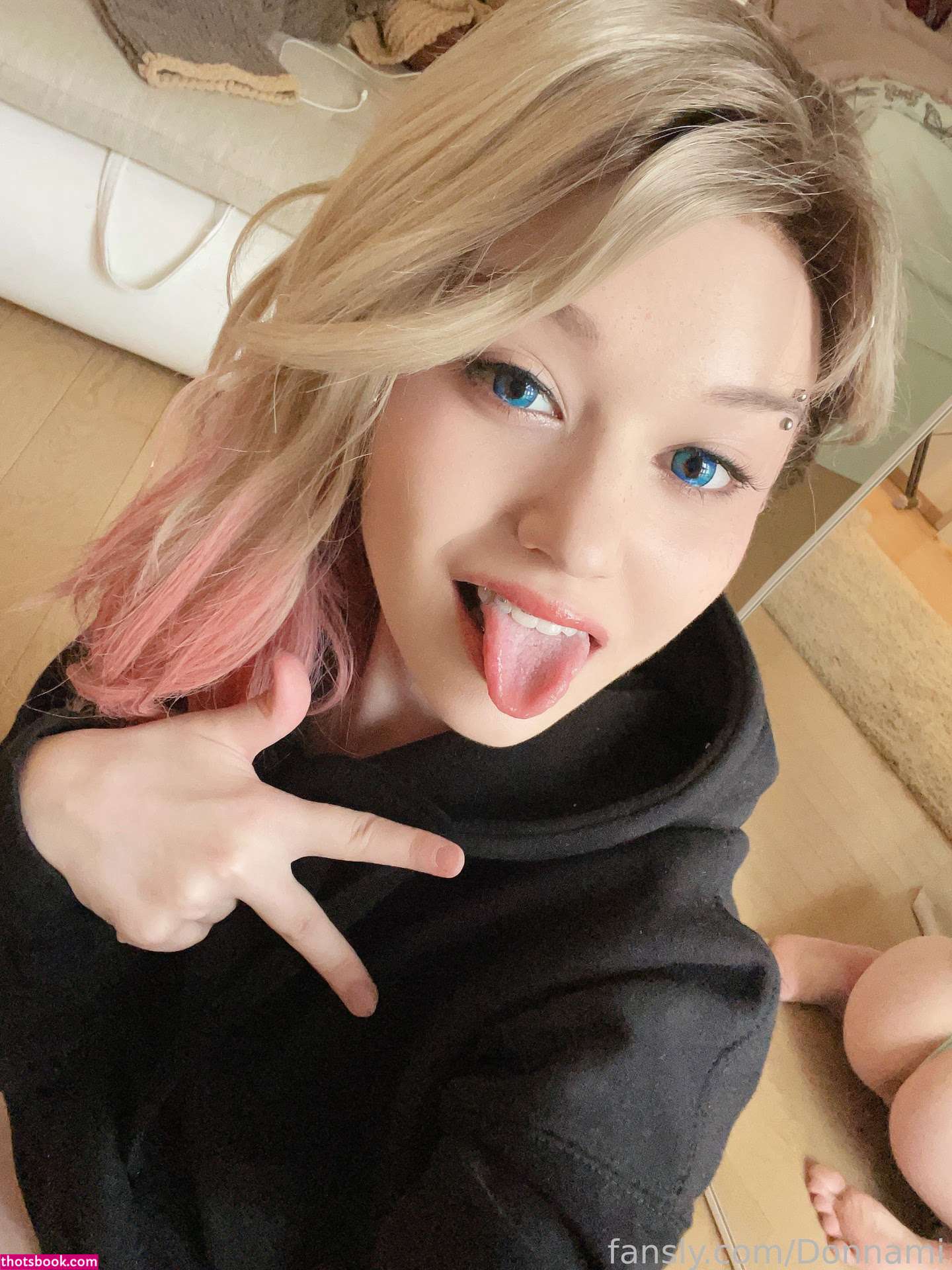 Donna loli Nude Photos #18 424325