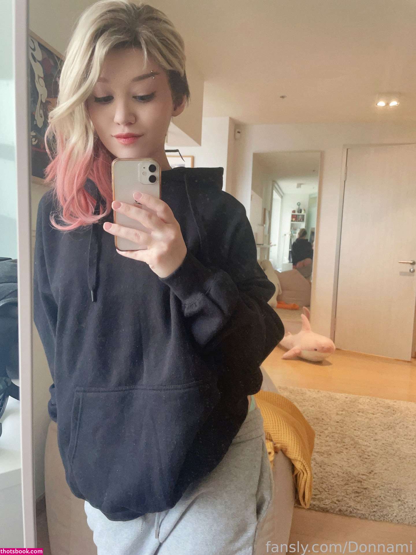 Donna loli Nude Photos #19 424347