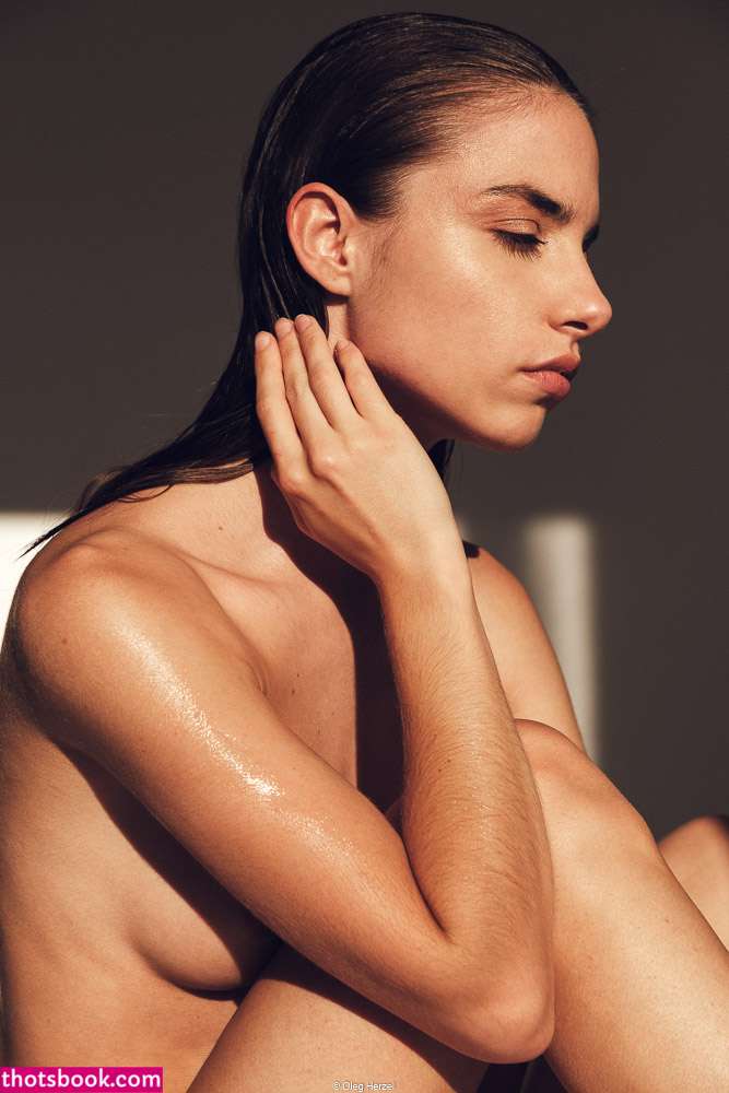 Rebecca Bagnol Nude Photos #8 424987