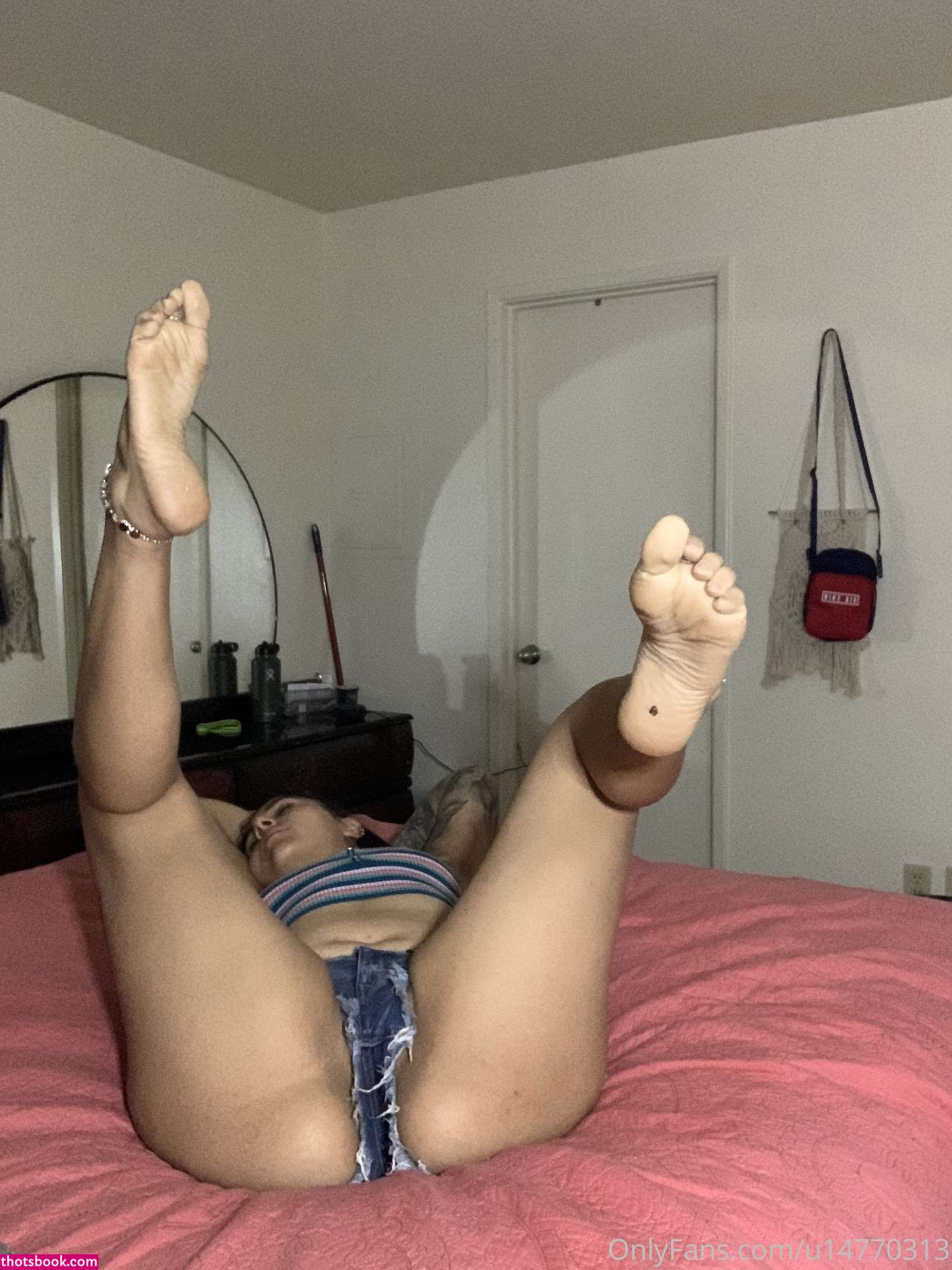 Solid Goddess solidgoddess97 xffiercefeetx Nude Leaks OnlyFans Photos #2 1305951