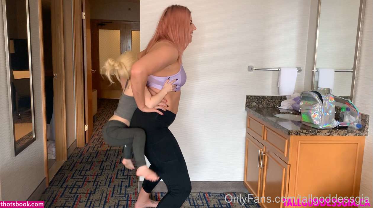 Tall Goddess Gia Gia De Luca Nude Leaks OnlyFans Photos #4 1324683