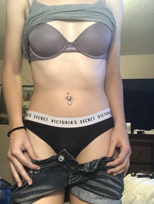 Bumblebeebri Nude OnlyFans Photos #13