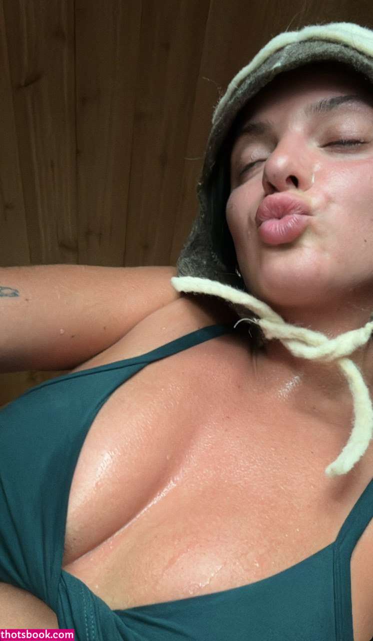 Katie Dillenbeck katievsaliens Nude Leaks OnlyFans Photos #2 1871858