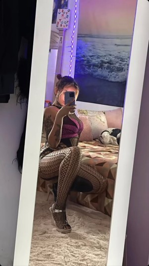 genny4k Nude Leaks OnlyFans Photos #3