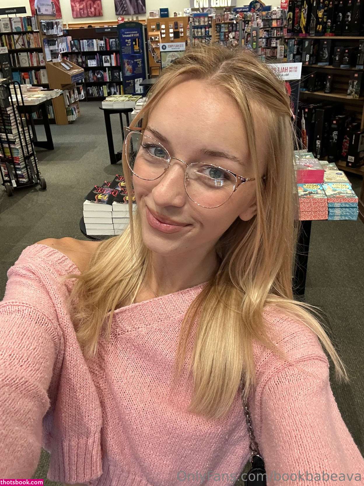 tinabellee booktokava bookbabeava Nude Leaks OnlyFans Photos #3 1889973