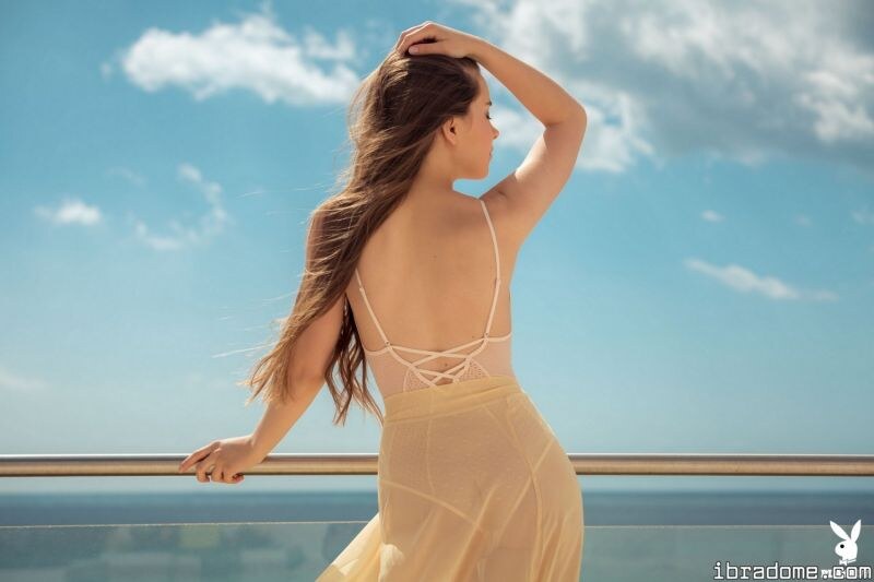 Kate Chromia Nude in Exceeding Expectations 16005