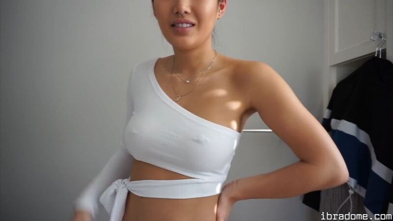 Jacqueline Victoria Pokies & Cleavage 13010