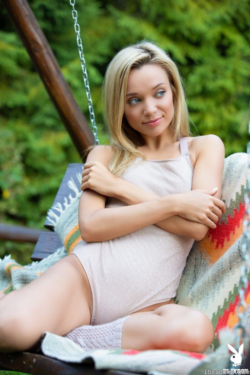 Zhenya Belaya in Full Swing 14303