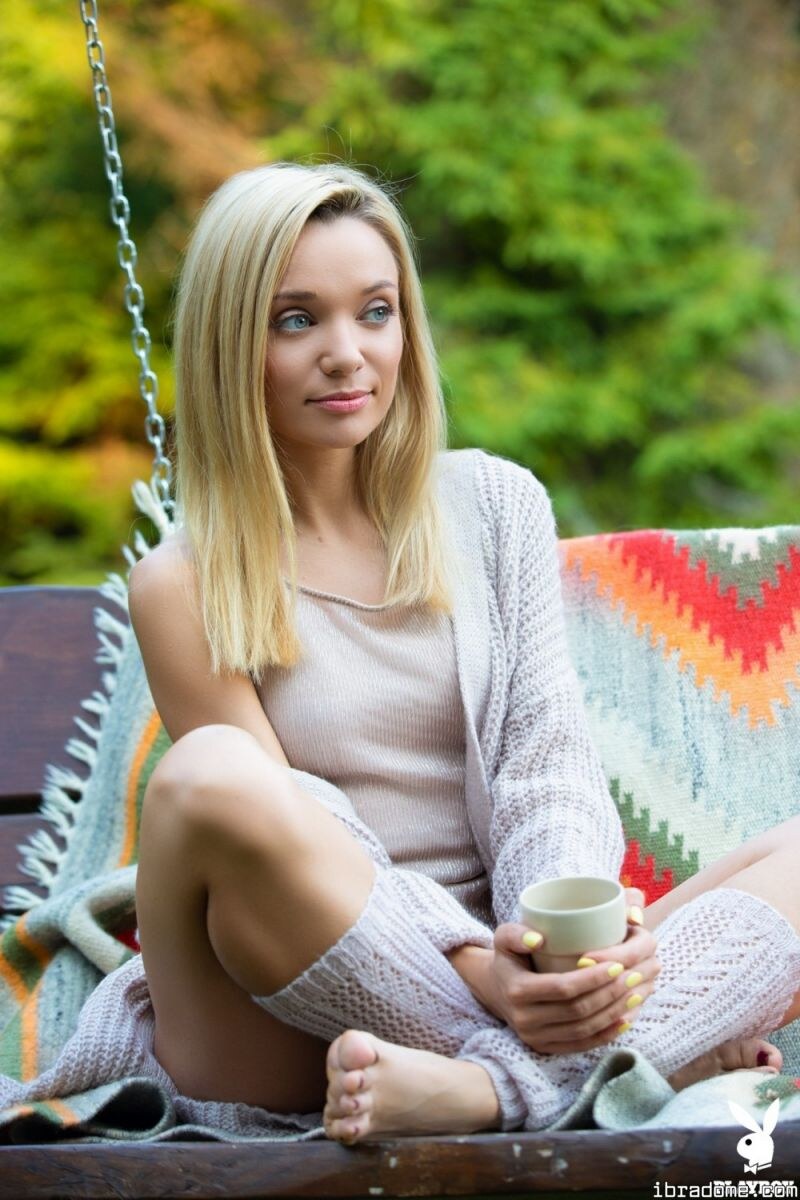 Zhenya Belaya in Full Swing 14304