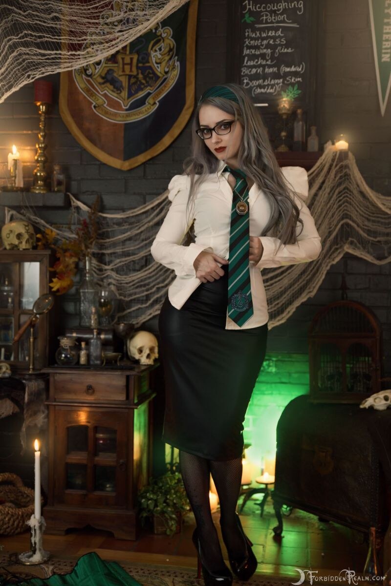 Genevieve Professor Of Potions 12062
