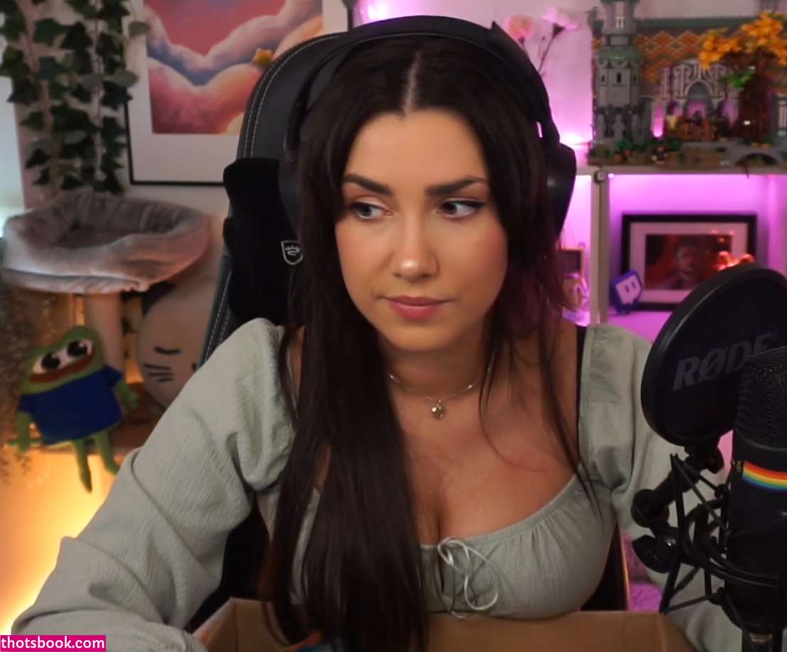 Yabbe Nude OnlyFans Photos #7 570980