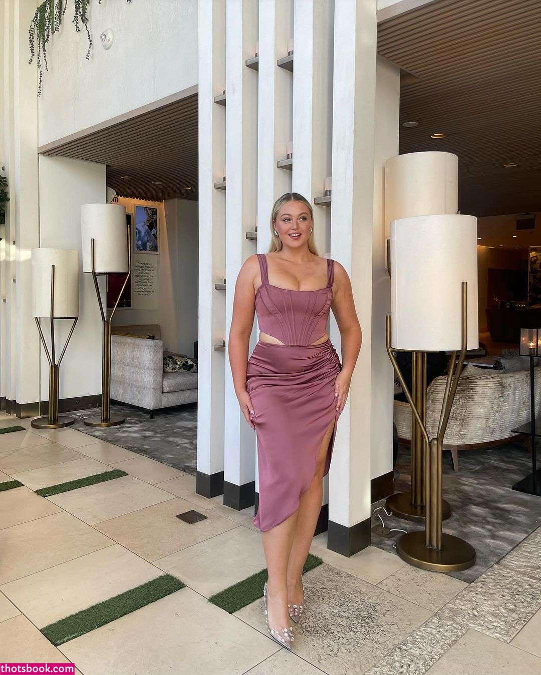 Iskra Lawrence Nude OnlyFans Photos #8 549104