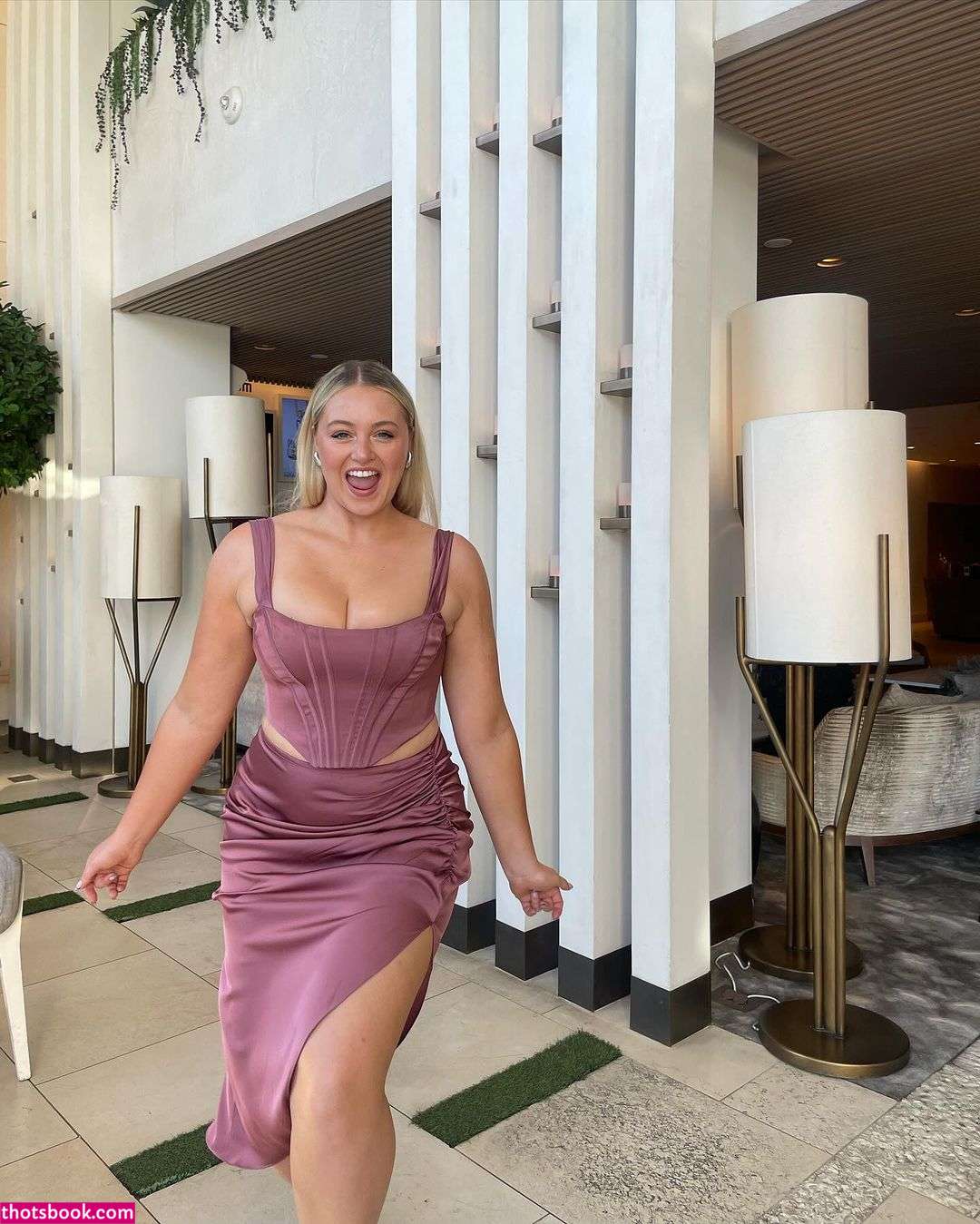 Iskra Lawrence Nude OnlyFans Photos #8 549105
