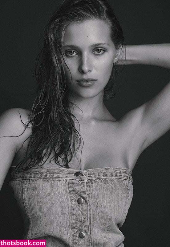 Laura Oganessian Nude Leaks OnlyFans Photos #2 1407602