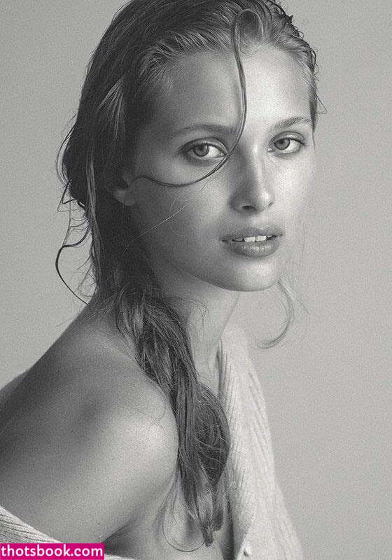 Laura Oganessian Nude Leaks OnlyFans Photos #2 1407612