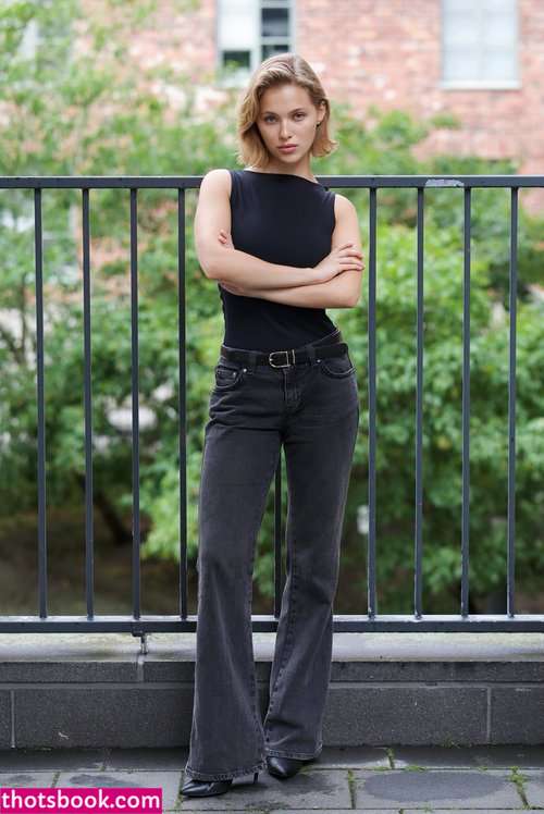 Laura Oganessian Nude Leaks OnlyFans Photos #5 1407648