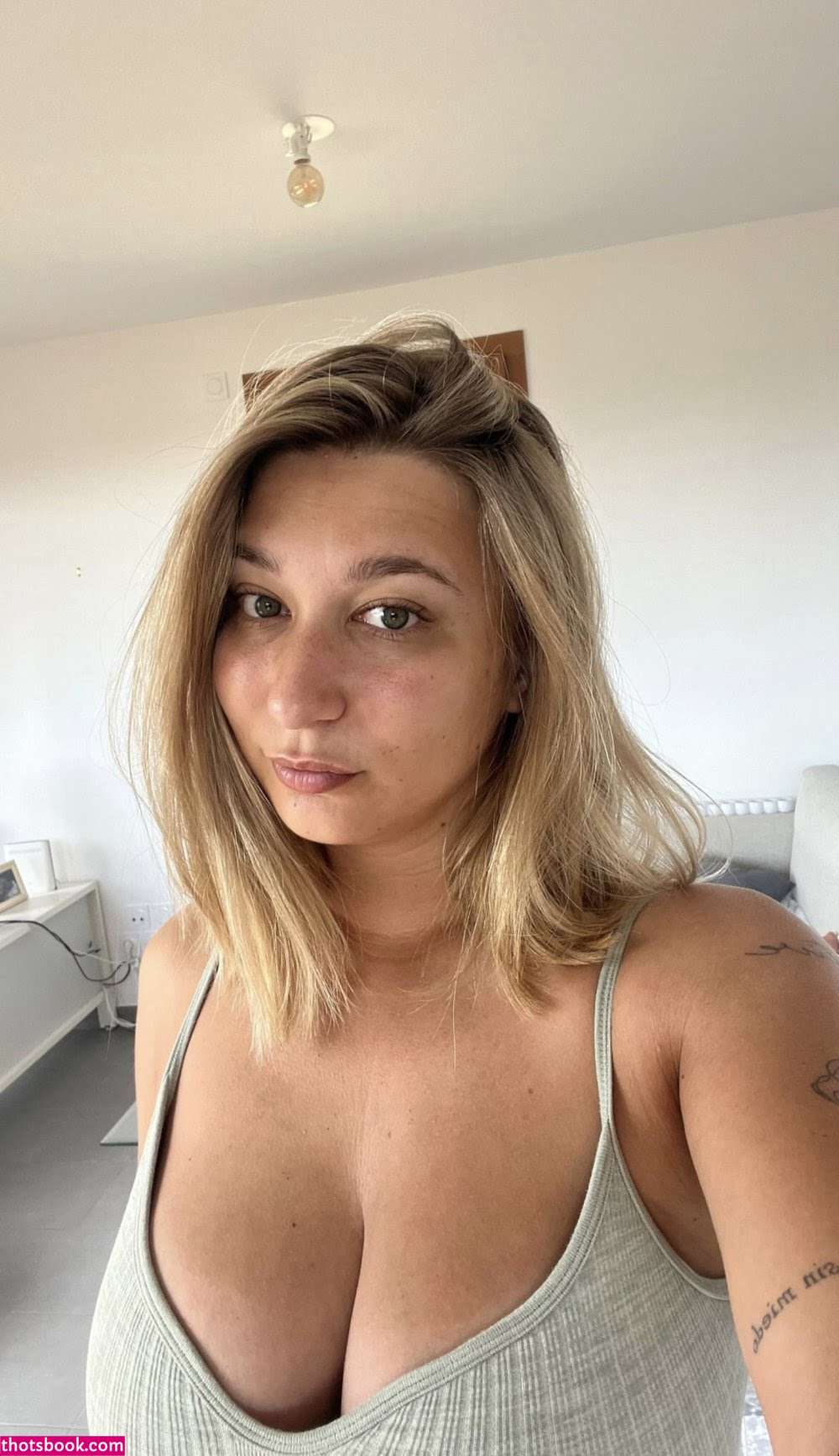 Apoline Perret Nude Leaks OnlyFans Photos #5 1443988