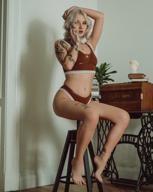 Brewi Nude Leaks OnlyFans Photos #3