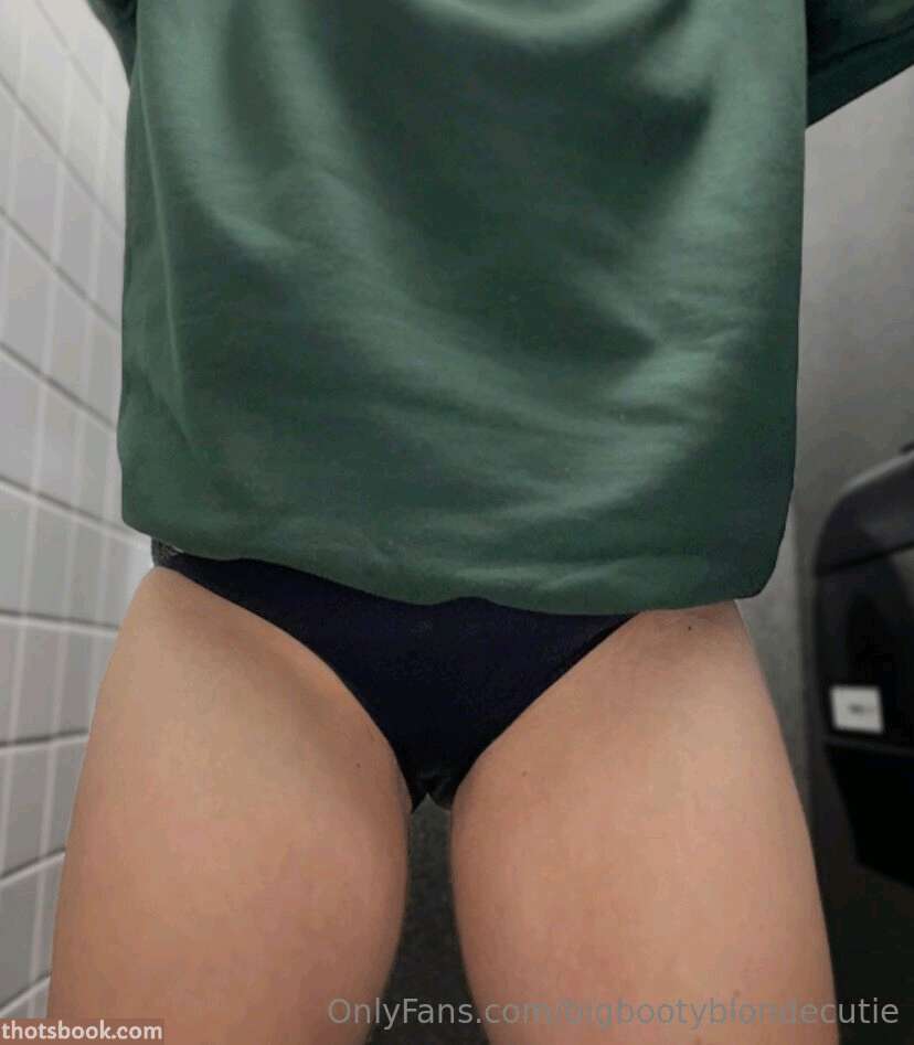 Big booty blonde cutie Nude Leaks OnlyFans Photos #6 1420282