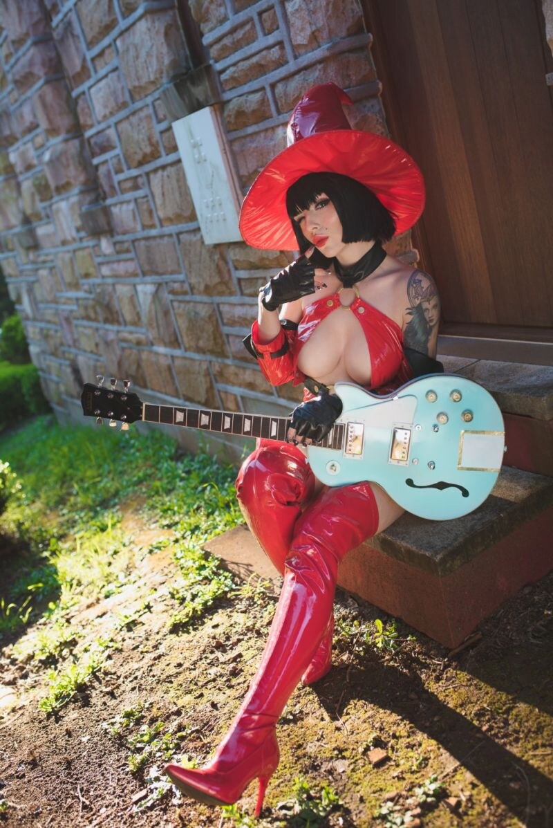 Katyuska Moonfox - Red Witch 11565