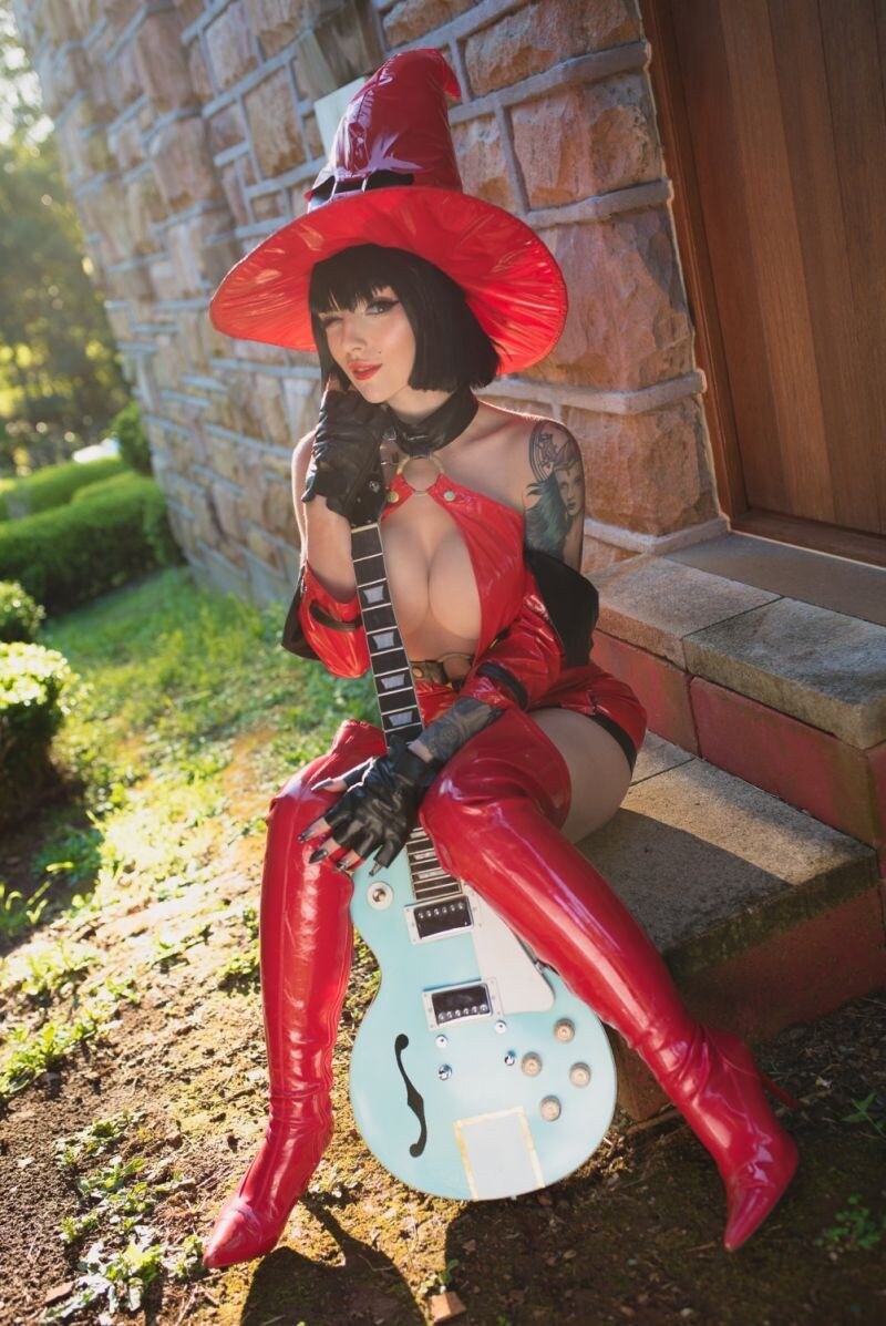 Katyuska Moonfox - Red Witch 11573