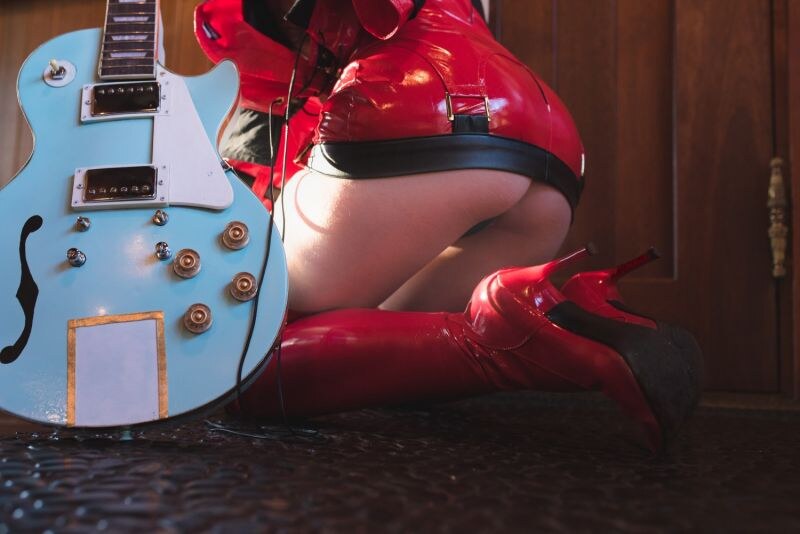 Katyuska Moonfox - Red Witch 11575