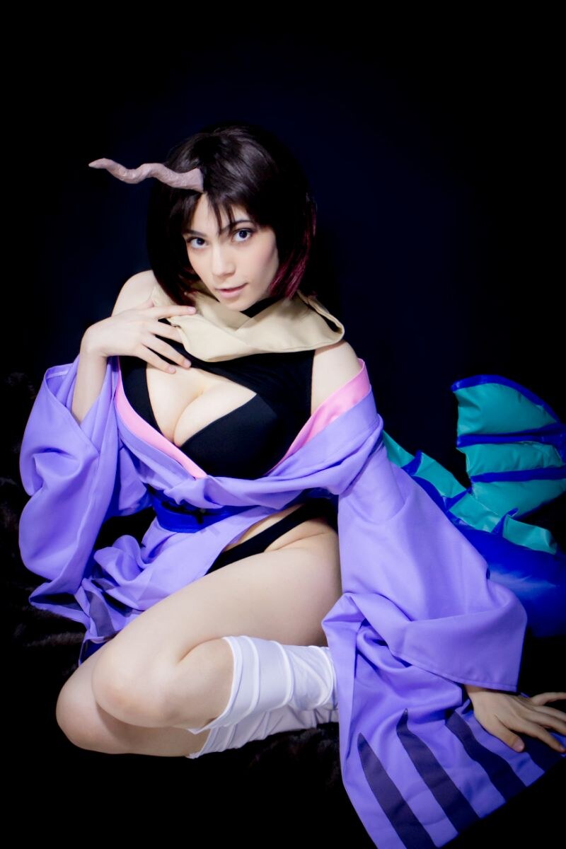 Juka Crasoves - Elma 10137