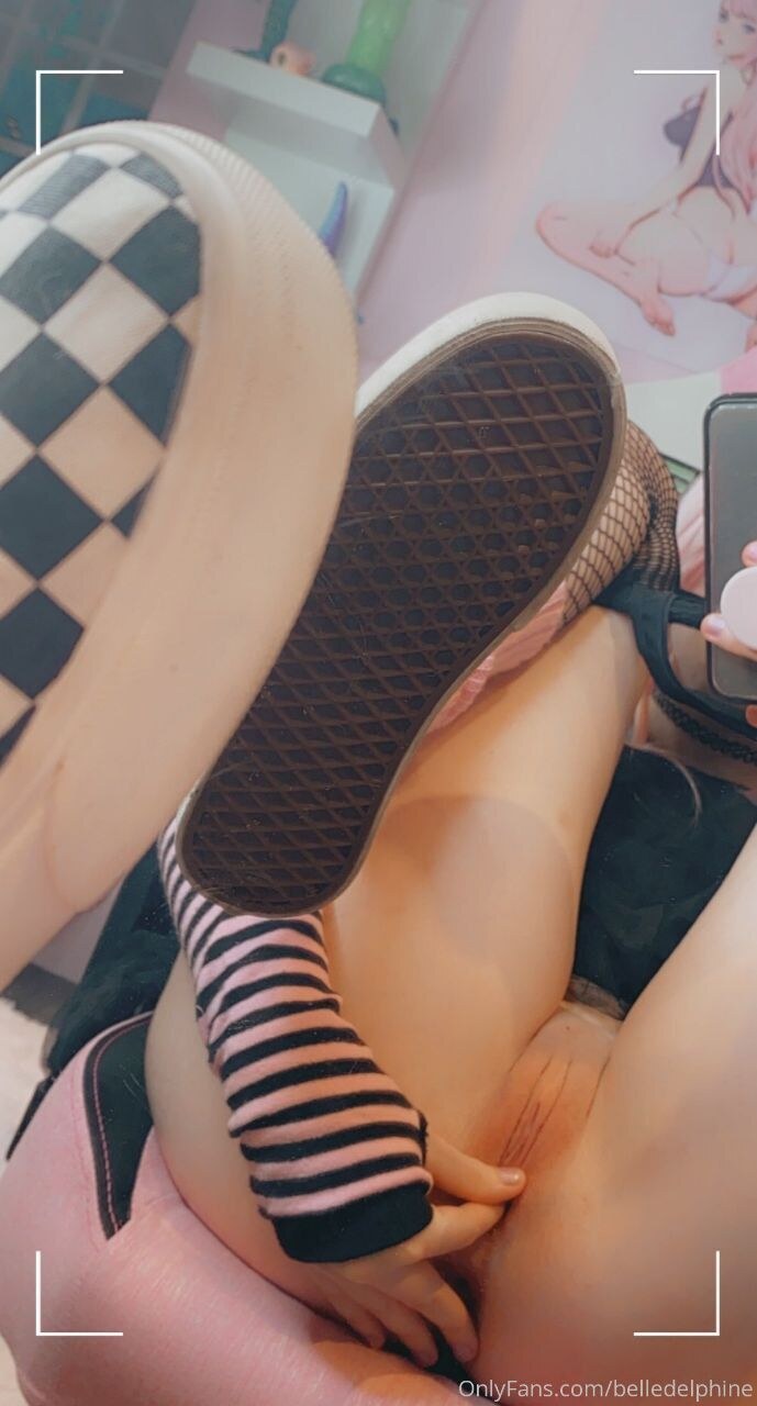 Belle Delphine Pussy View 80204