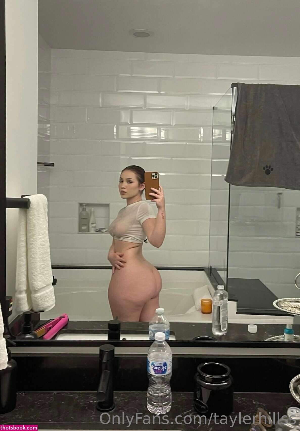 Tayler Hills Photos #1 139788