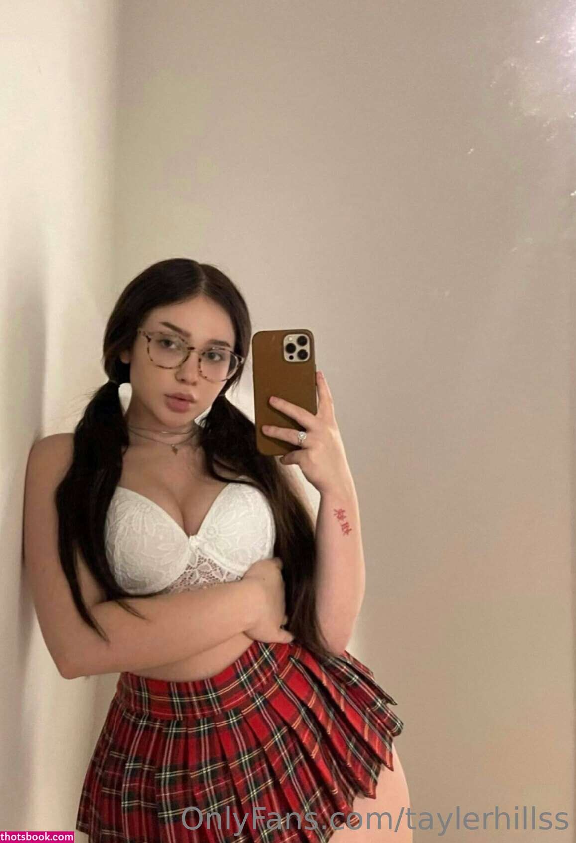 Tayler Hills Photos #1 139800