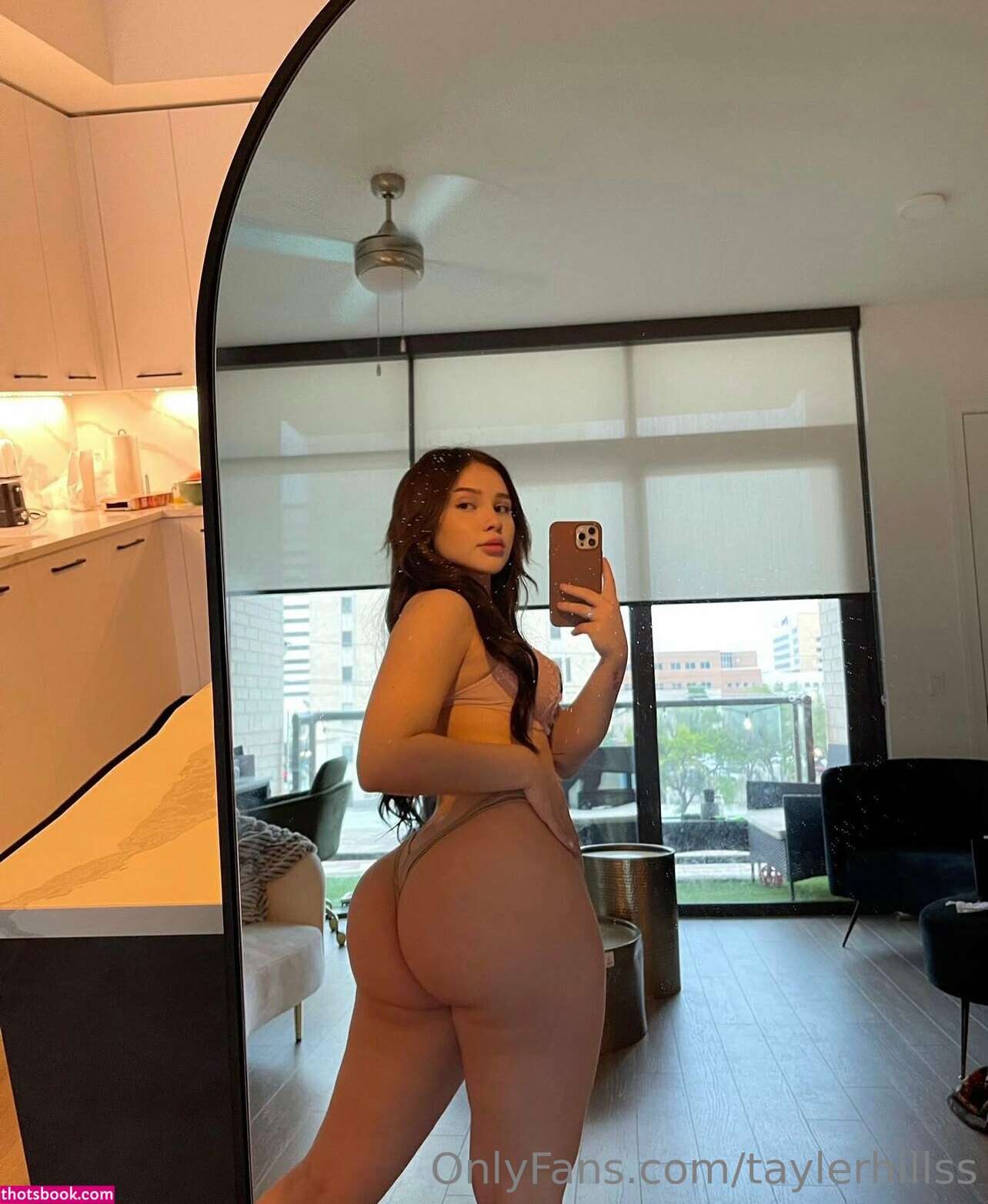 Tayler Hills Photos #1 139803