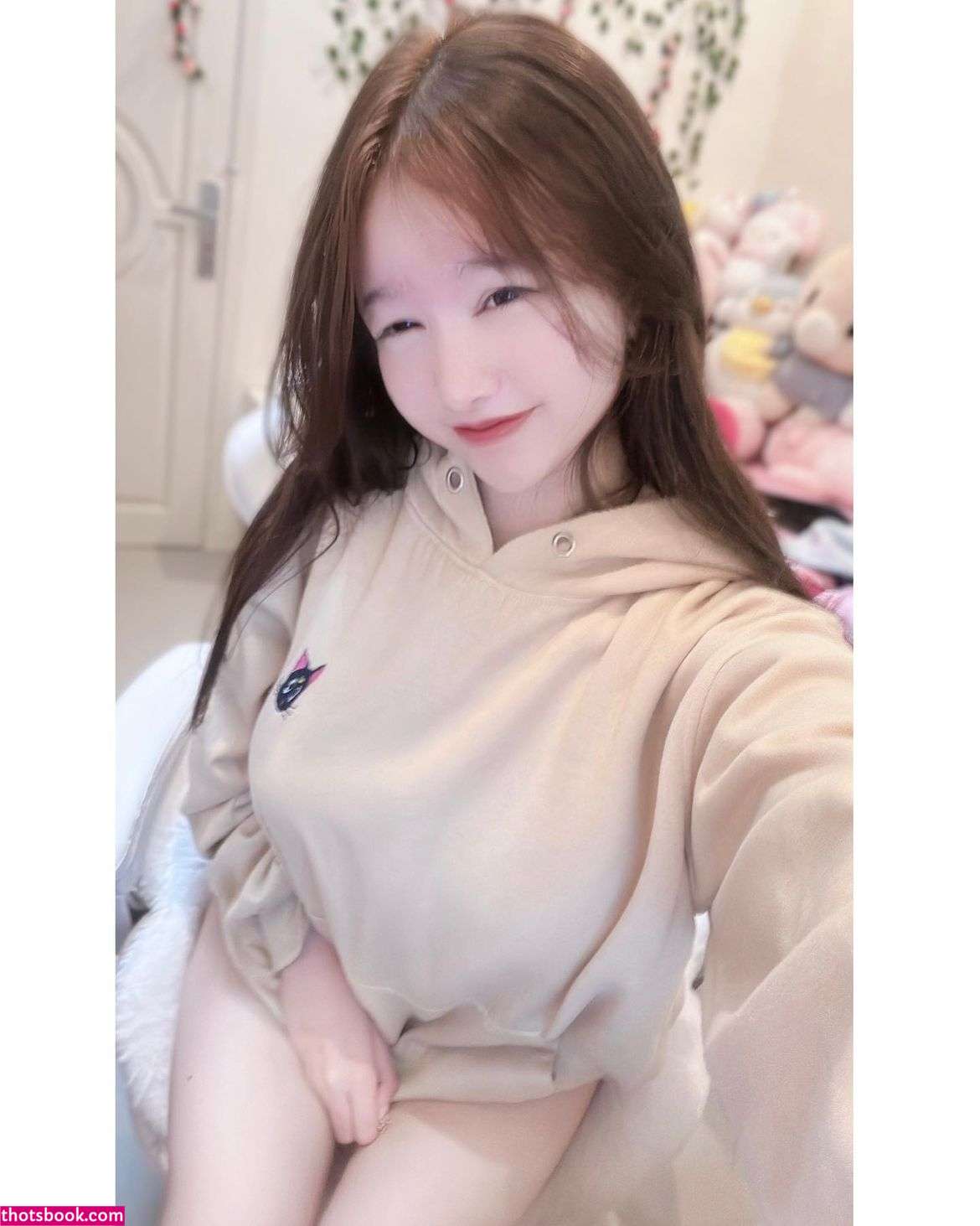 Arachuu Nude Photos #5 477759