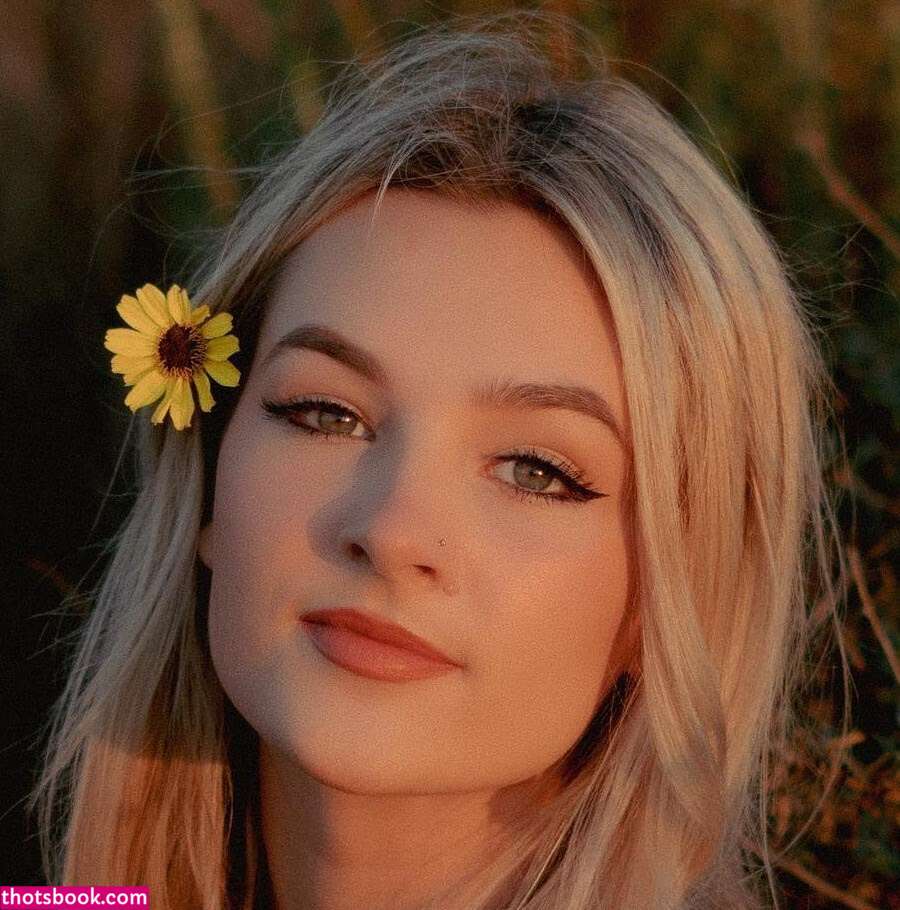 Lily Hosea Nude Photos #1 478324