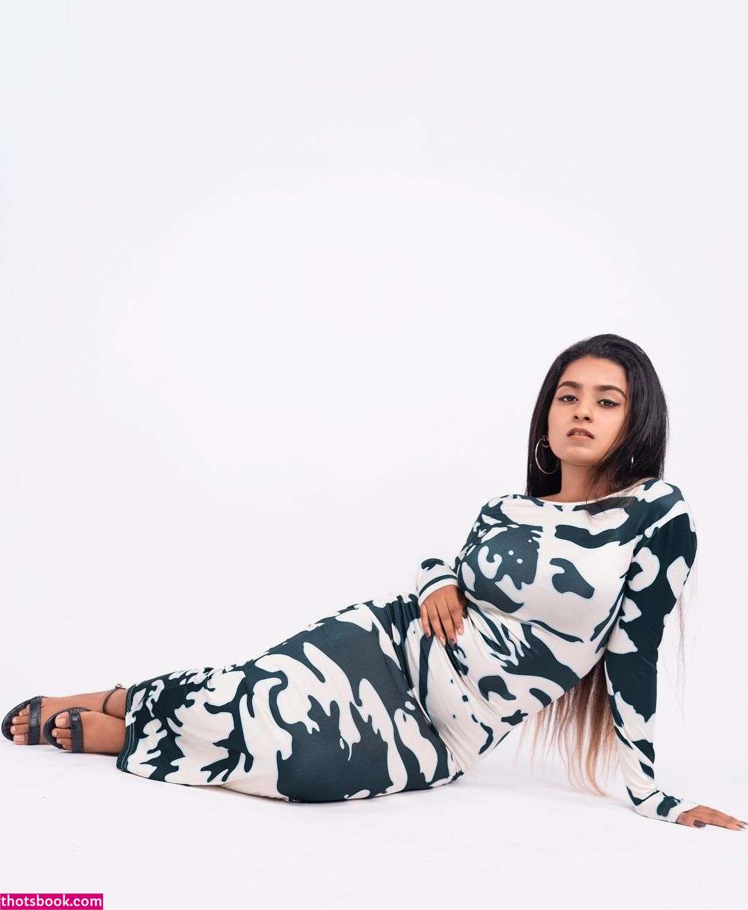 SUHANA KHAN Nude OnlyFans Photos #2 518977