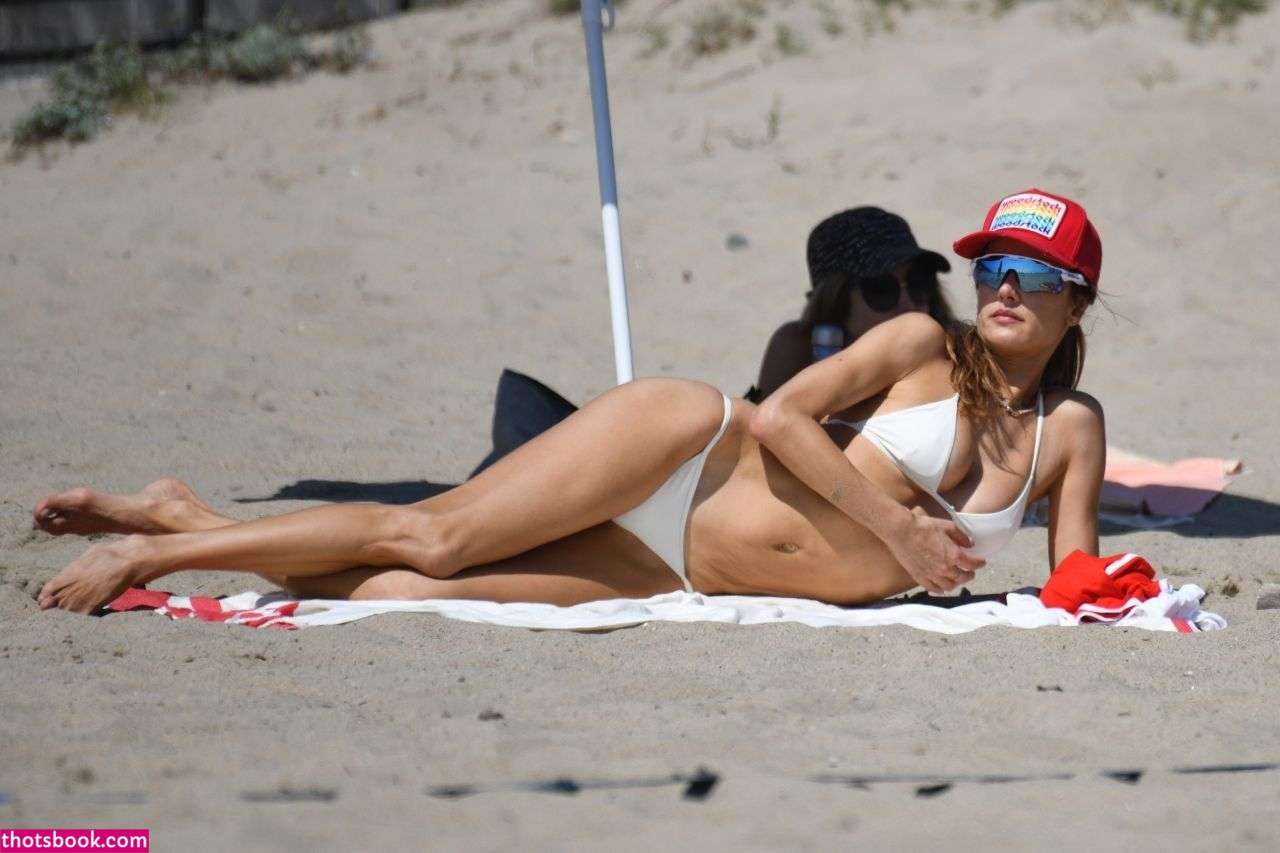 Alessandra Ambrosio Nude OnlyFans Photos #8 519008
