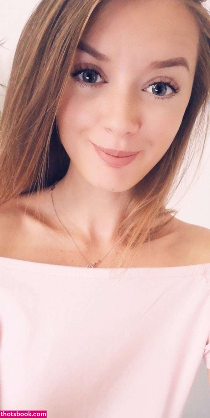 mirbee mirella mirbeemfc Nude Leaks OnlyFans Photos #3 1336259