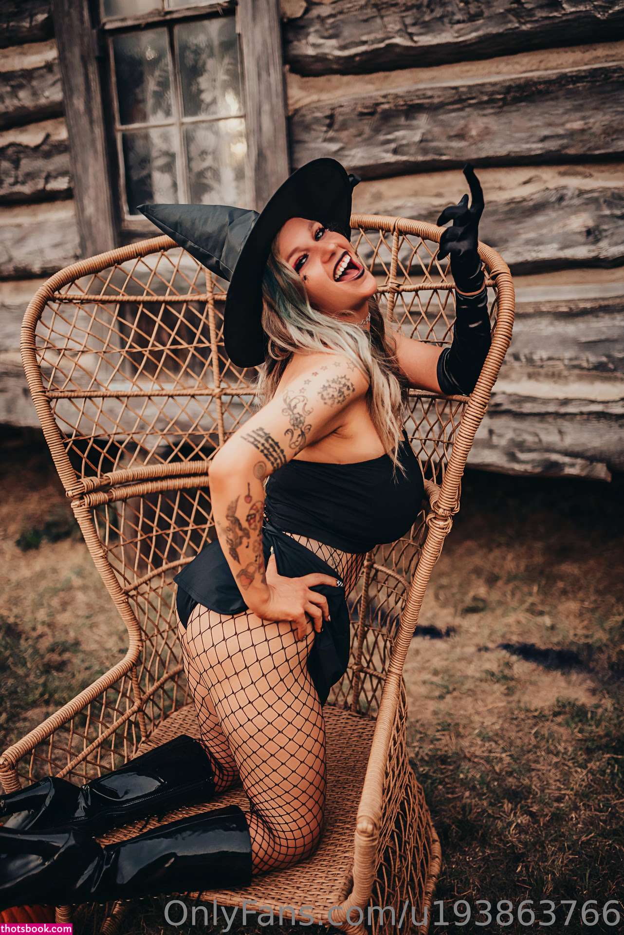 Race babe31 nicolethedirttracktrophygirl Nude Leaks OnlyFans Photos #1 1362899