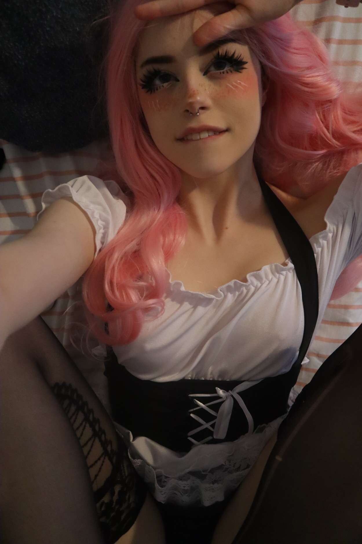 AesheticallyHannah German Maid 91595