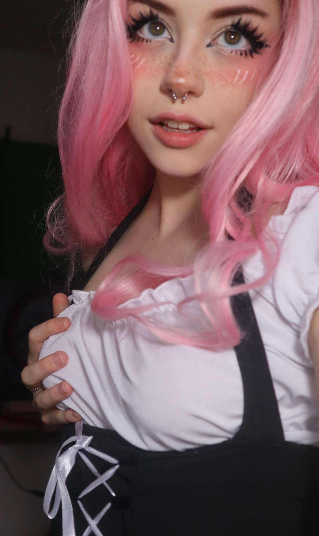 AesheticallyHannah German Maid 91596