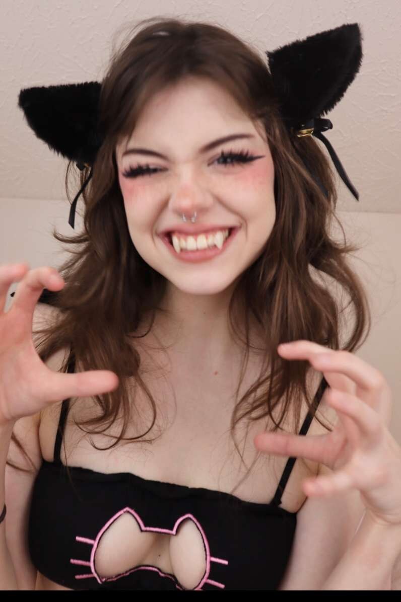 AesheticallyHannah Kitty Hannah 91644